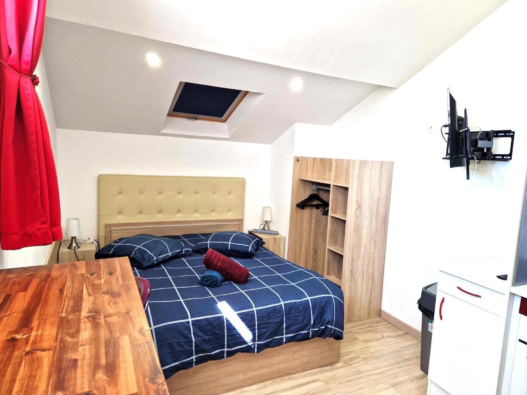 08 - Tres Joli Studio Tout Equipe Avec Parking Privatif Gratuit, Grand Fourgon Possible, Tout Le Linge De Maison Est Fourni Razac-sur-lʼIsle Eksteriør billede